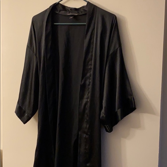 Victoria Secret Shower Robe - Black - Picture 2 of 5